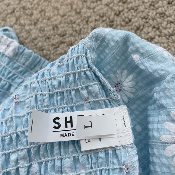 SHEIN Daisy Crop Top - Picture 4 of 4